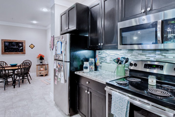 kitchen in savion apartment near uf