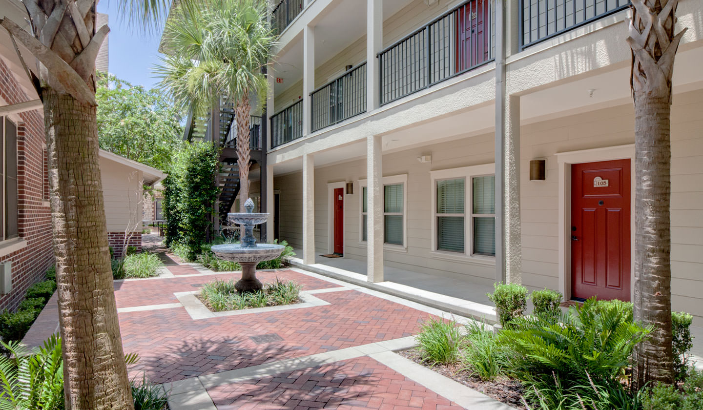 Creatice Archstone Luxury Apartments Gainesville with Simple Decor