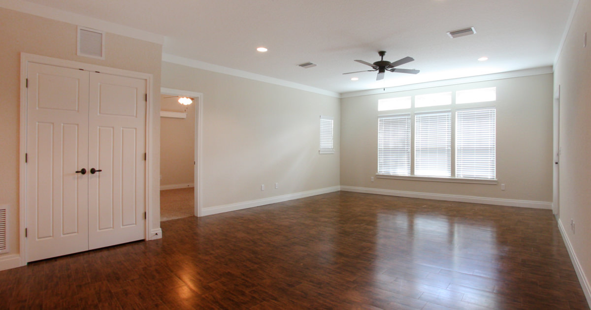 UF Apartments for Males Roommate Matching Available