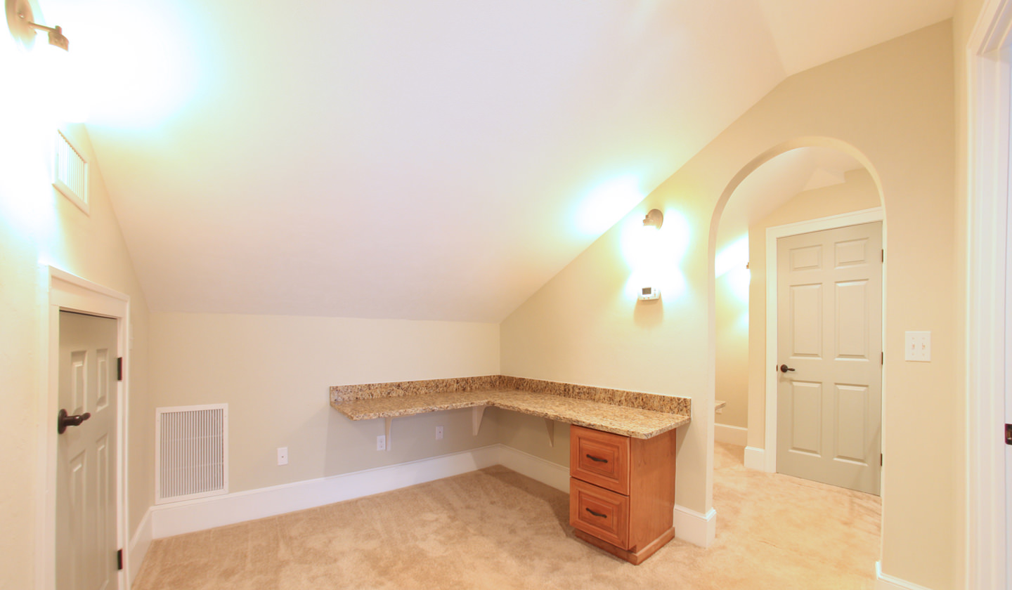 1128 House 7 Bedroom Gainesville Houses for Rent