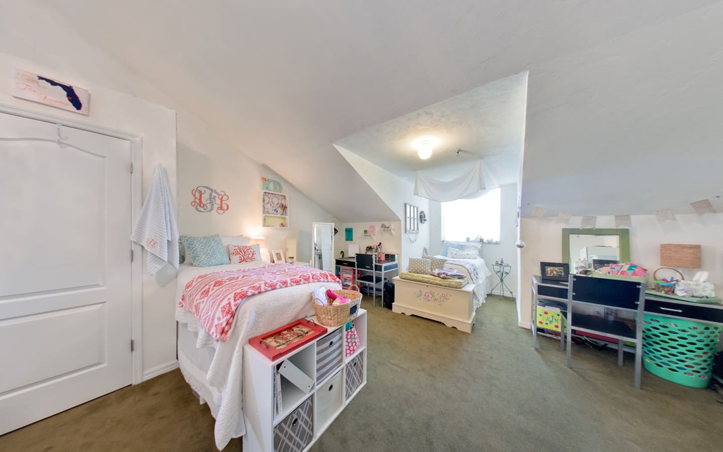 Triple Dorm Room Ivy House University of Florida Triple Dorm Rooms